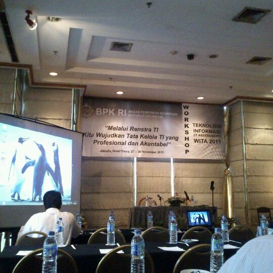 Photos At Lobby Hotel Treva International Hotel In Menteng - 