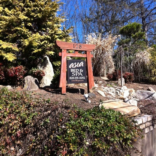 Asia Bed and Breakfast Spa 128 Hillside St