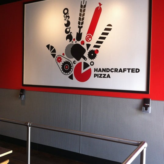 7/10/2012にKristine H.がPie Five Pizzaで撮った写真
