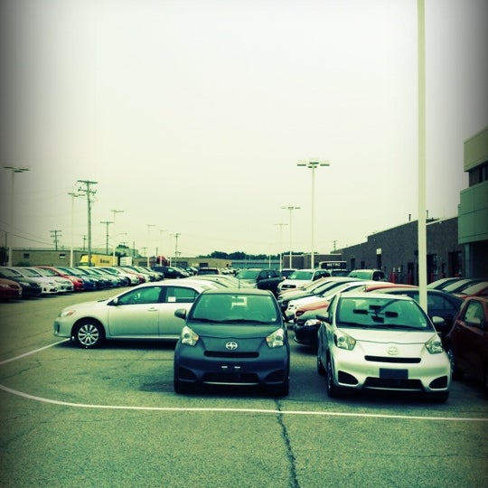 Metro Toyota - Car Dealership in Brook Park