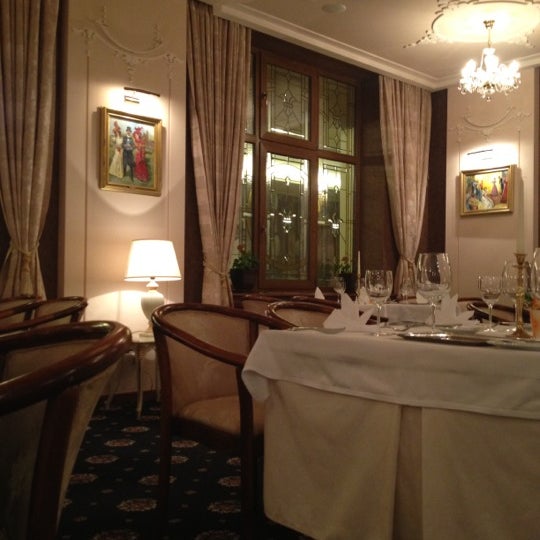 4/13/2012 tarihinde Rebecca R.ziyaretçi tarafından Hilton Sibiu'de çekilen fotoğraf