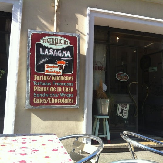 Das Foto wurde bei Café Bistro de la Barra von Romi R. am 7/13/2012 aufgenommen