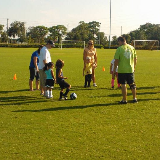 Braddock Park Park in Winter Garden