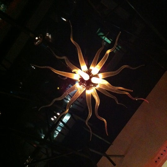 3/21/2012にBookLight A.がVertigo Restaurant - Sky Barで撮った写真
