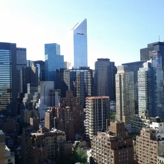 5/18/2012にJoey D.がBeekman Towerで撮った写真