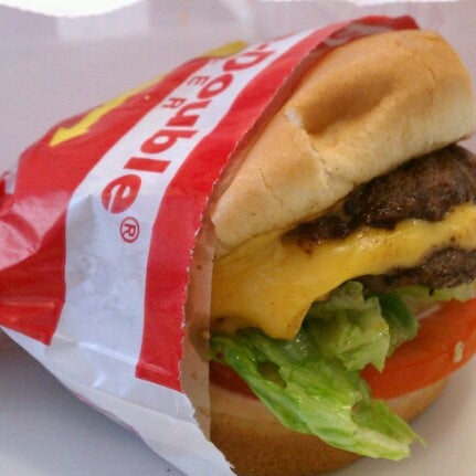 In-N-Out Burger, 2235 Mountain Ave, Онтарио, CA, in & out,in &a...