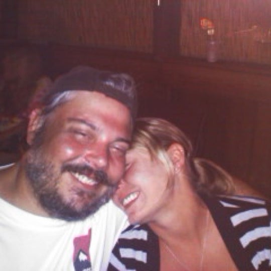 Photo taken at Kiwi&#39;s Pub &amp; Grill by Eric B. on 4/18/2012