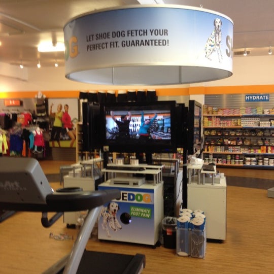 road runner sports store near me