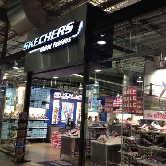 Skechers - Sporting Goods Shop in Bundoora