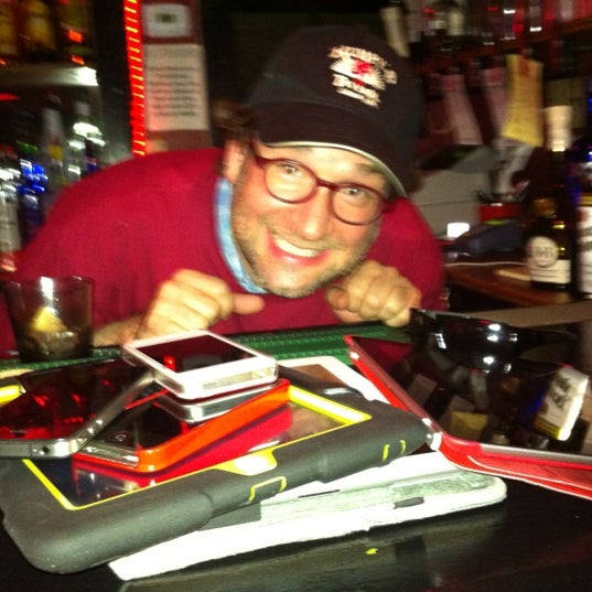 6/11/2012 tarihinde Jesse L.ziyaretçi tarafından Rumpy&#39;s Tavern'de çekilen fotoğraf