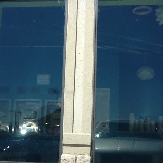 4/23/2012 tarihinde TexInspec Home and Termite Inspectionsziyaretçi tarafından Nu Home Source Realty'de çekilen fotoğraf