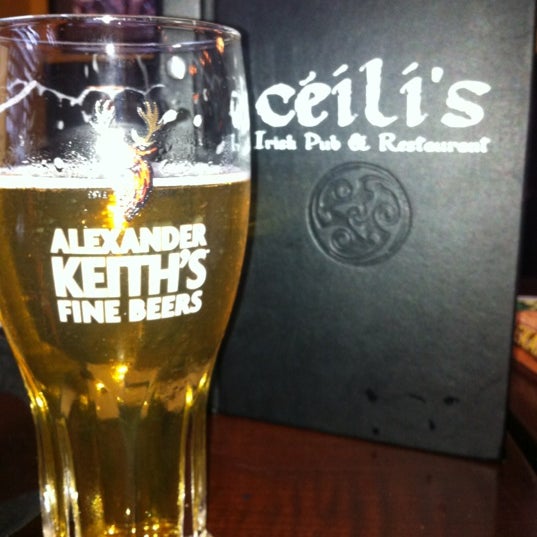 Photo taken at Ceilis Irish Pub and Restaurant by Reggie P. on 6/22/2012