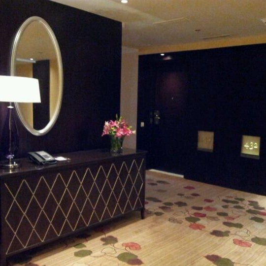 Foto scattata a Jaipur Marriott Hotel da Janice D. il 3/14/2012