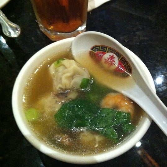 6/2/2012 tarihinde Billy K.ziyaretçi tarafından Asian City Restaurant'de çekilen fotoğraf