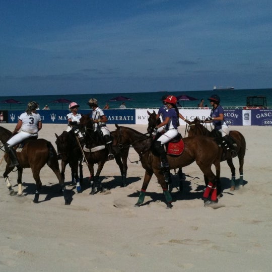 Foto tomada en Miami Beach Polo World Cup  por Ricky &quot;Fatts&quot; M. el 4/26/2012