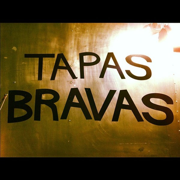 Photo taken at Tapas Bravas by Yeipí J. on 7/14/2012