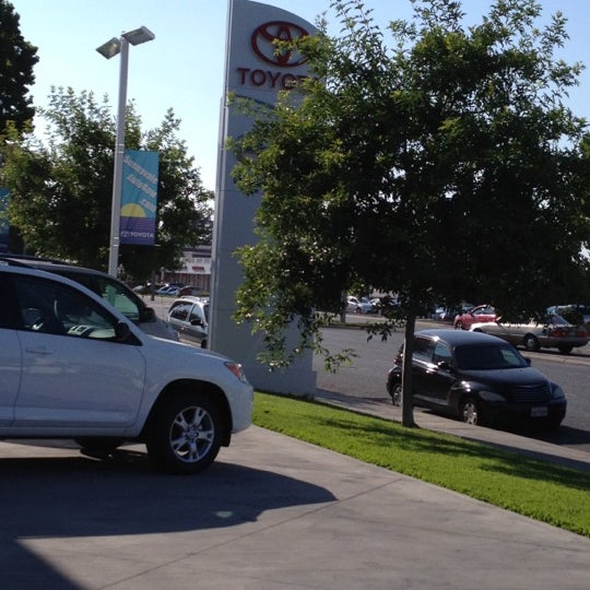 7/13/2012에 Kenny R.님이 Toyota Sunnyvale에서 찍은 사진
