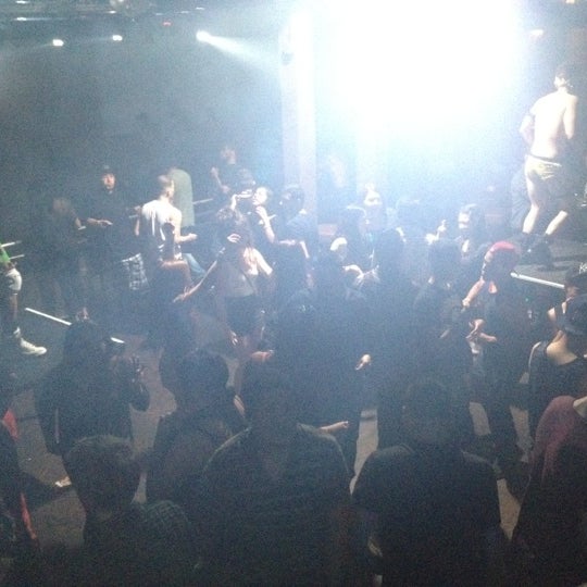 Foto tirada no(a) 340nightclub por Wesley H. em 4/21/2012