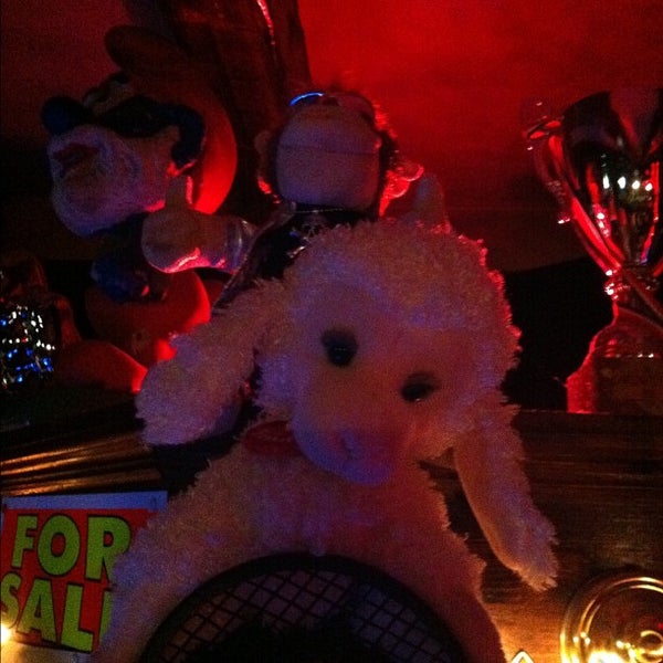 4/24/2012 tarihinde Lorenzo R.ziyaretçi tarafından Monkey Bar'de çekilen fotoğraf