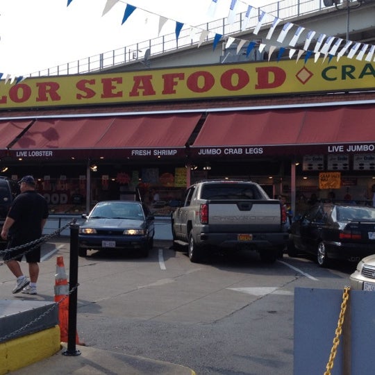 Photo taken at Jessie Taylor Seafood by Diana J. on 8/13/2012