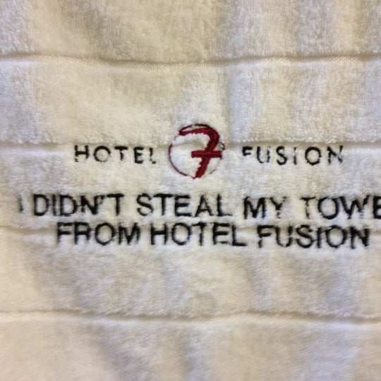 Das Foto wurde bei Hotel Fusion von Nigel H. am 6/5/2012 aufgenommen