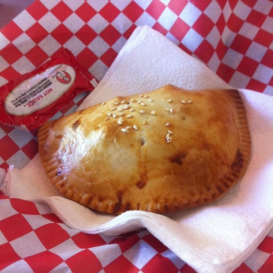 5/11/2012にDaniel E.がBig E Cafe Artisan Empanadasで撮った写真