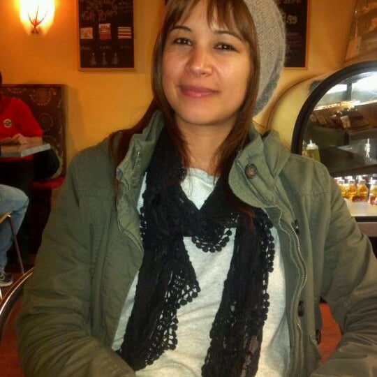 12/28/2011 tarihinde Diane C.ziyaretçi tarafından Baladi Mediterranean Cafe'de çekilen fotoğraf