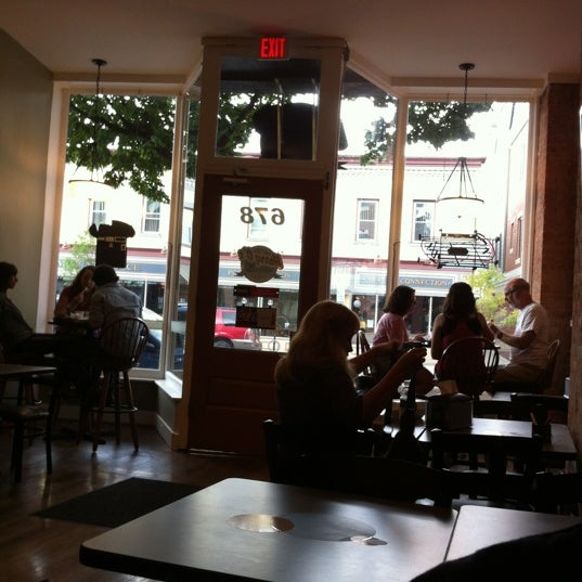 8/12/2012にScott D.がHarry G&#39;s New York Deli and Cafeで撮った写真