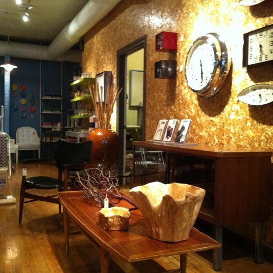 Love us some corked walls. On Sundays cute boy around town Jared is here, say hi and ask him for his favorites in shop.