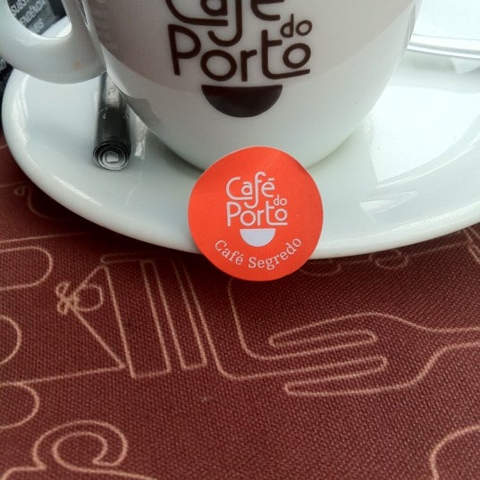 รูปภาพถ่ายที่ Café do Porto โดย Alvaro F. เมื่อ 8/8/2012