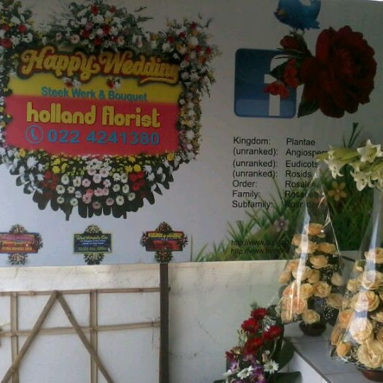 Das Foto wurde bei Pasar Bunga Wastukencana von Rachmat B. am 7/17/2012 aufgenommen