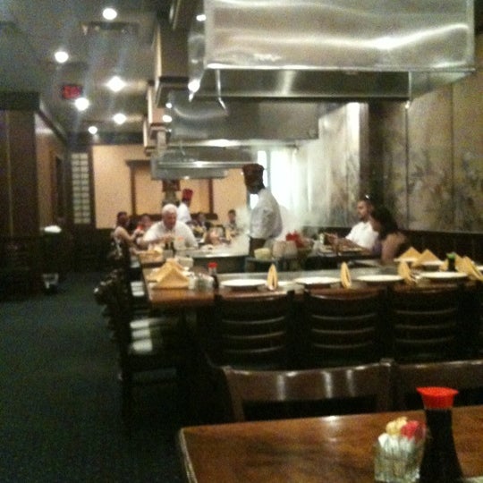 8/6/2011 tarihinde Gary R.ziyaretçi tarafından Sakura Japanese Steak, Seafood House &amp; Sushi Bar'de çekilen fotoğraf