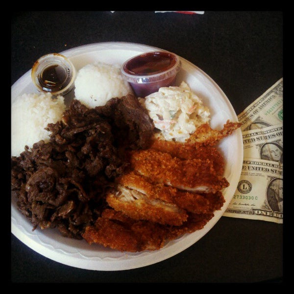 Photo taken at Da Kine&#39;s Plate Lunch PL Hawaiian by James T. on 5/7/2012