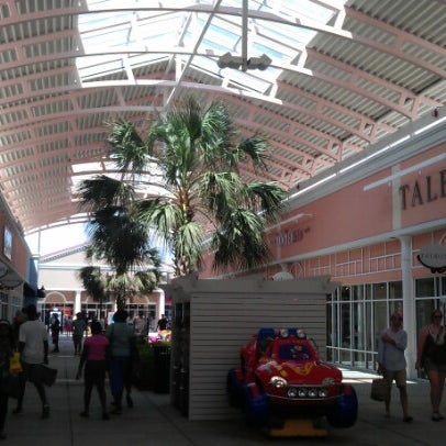 Photo taken at Tanger Outlets Charleston by Marjan V. on 9/3/2012