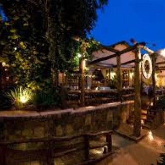 Restaurant La Rueda 1975 Av. Córdoba 28