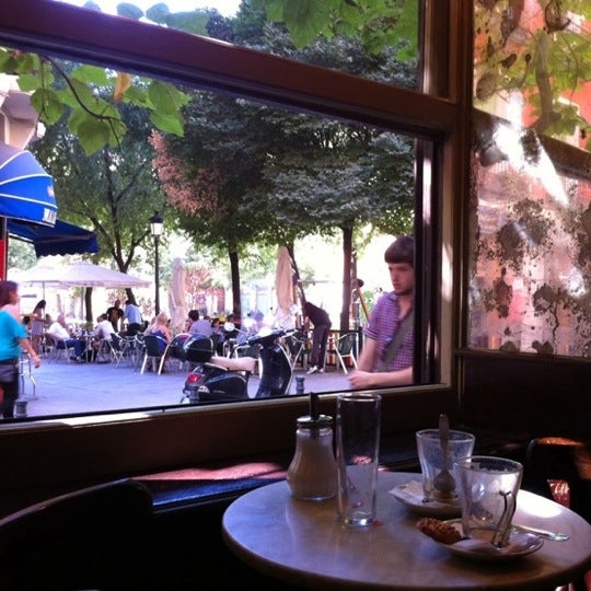 9/6/2011 tarihinde Jorge G.ziyaretçi tarafından Café Pepe Botella'de çekilen fotoğraf