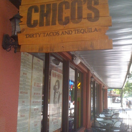 7/19/2011にJayson Q.がChico&#39;s Tequila Barで撮った写真