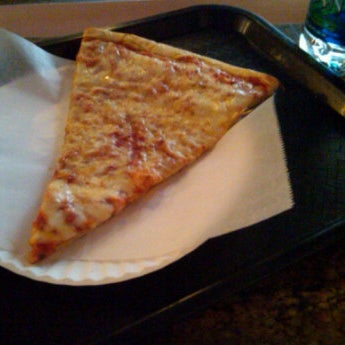 Снимок сделан в Previti Pizza пользователем Jeremy 12/13/2011