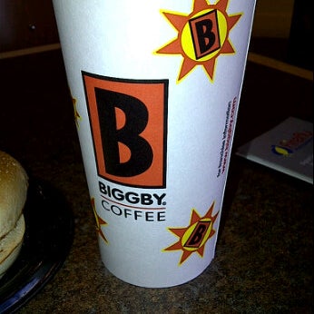 Foto diambil di BIGGBY COFFEE oleh @BlueStarHighway pada 9/5/2011