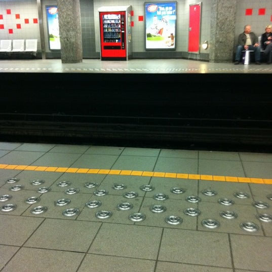 11/5/2011 tarihinde Marleen D.ziyaretçi tarafından Centraal Station (MIVB)'de çekilen fotoğraf