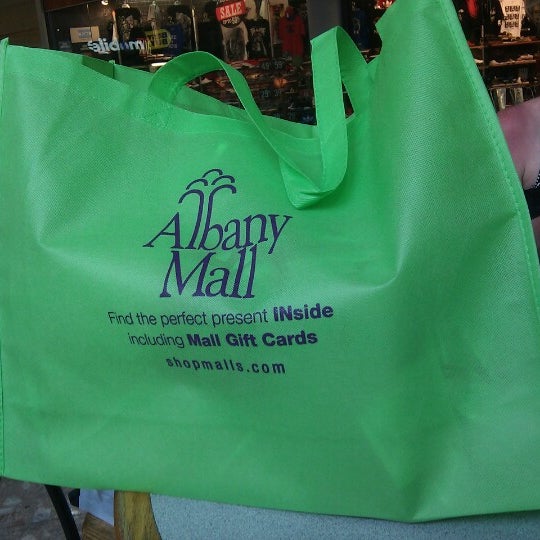 Снимок сделан в Albany Mall пользователем Gary M. 6/30/2012