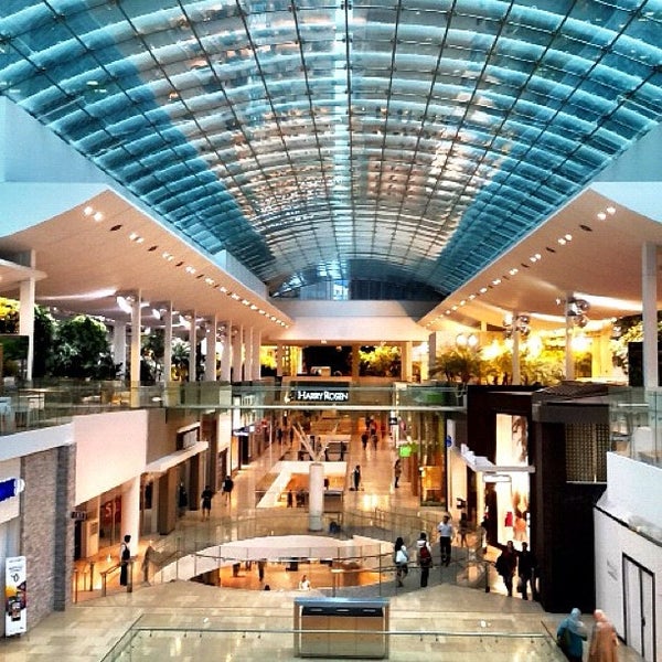 Foto diambil di The CORE Shopping Centre oleh Cody B. pada 6/14/2012