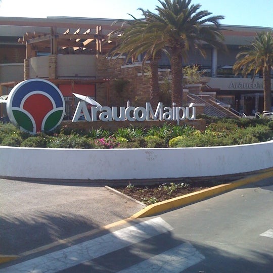 รูปภาพถ่ายที่ Mall Arauco Maipú โดย Yael G. เมื่อ 4/19/2012