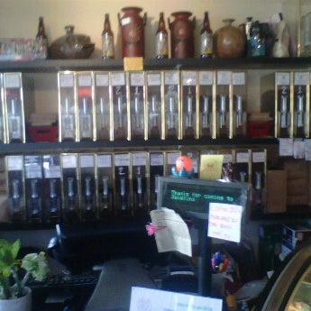Das Foto wurde bei JavaVino Coffee &amp; Wine House von L. L. am 12/10/2011 aufgenommen