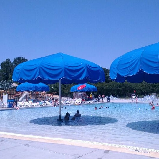 Splash Zone Waterpark Swimming Pool in James Island