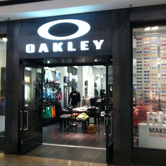 Oakley Store - Boutique in Farmington