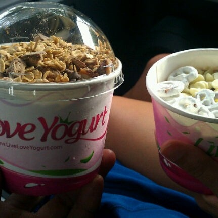 7/22/2012にLes M.がLive Love Yogurtで撮った写真
