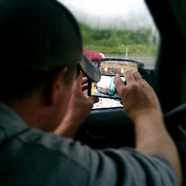 6/2/2012にHeather G.がTransit Drive-Inで撮った写真