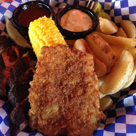 Famous Dave's BBQ Joint