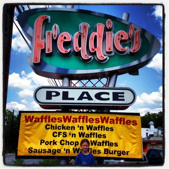 5/20/2012にGreg M.がFreddie&#39;s Placeで撮った写真
